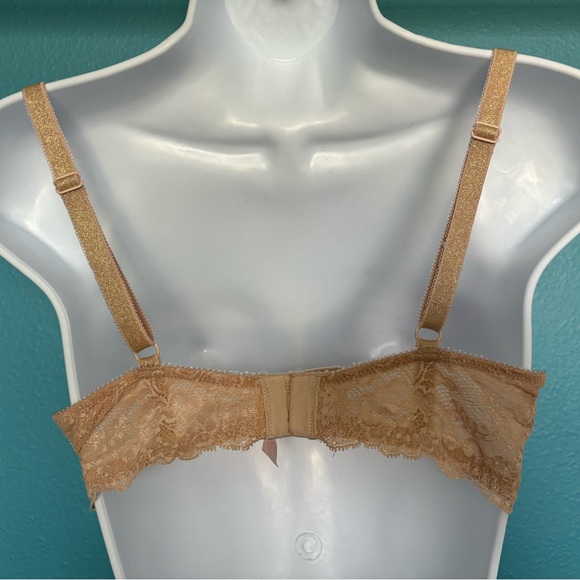 Victoria's Secret shimmery gold lace and pink bra 34DD - Picture 2 of 2
